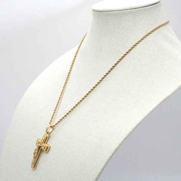Beautiful stainless steel gold crucifix with gold chain and engraving. - Picture 4 of 8